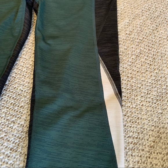 Outdoor Voices Ankle Leggings Emerald Green, White, Black - Picture 7 of 10